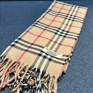 8943 Vintage Burberry Cashmere Scarf Made in England